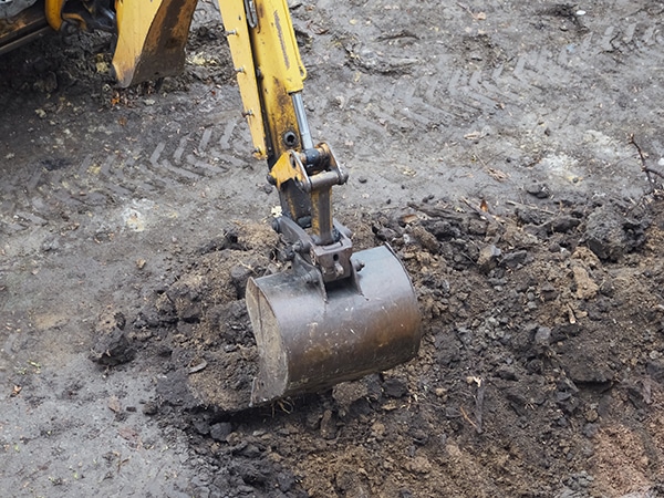 livellamento-terreno-e-splateamento-parma